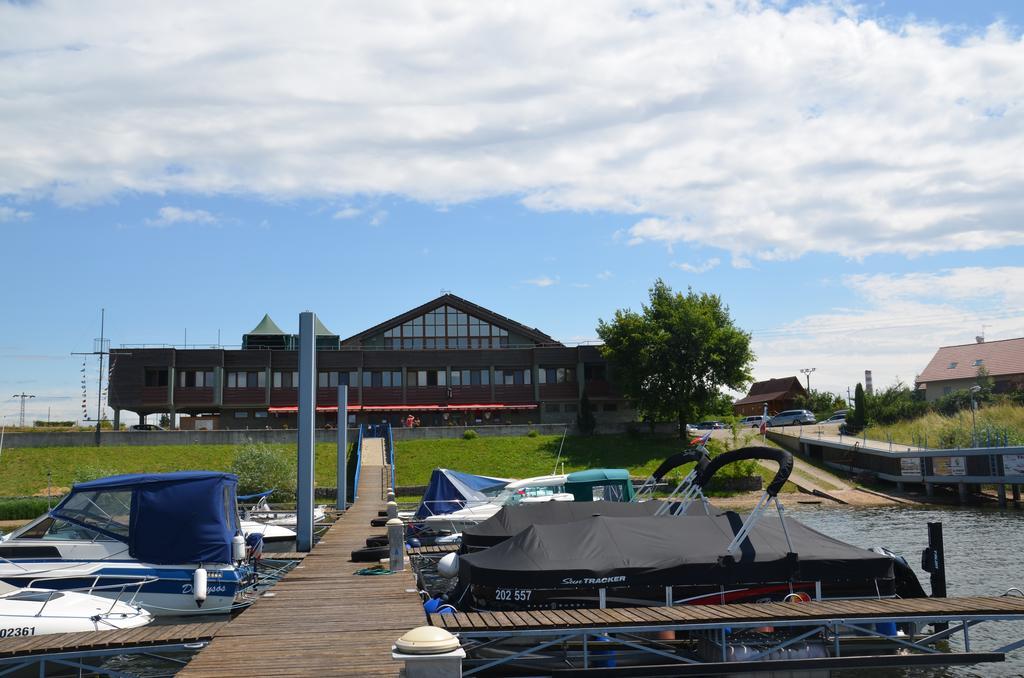 Resort Marina Labe Ловосіце Екстер'єр фото